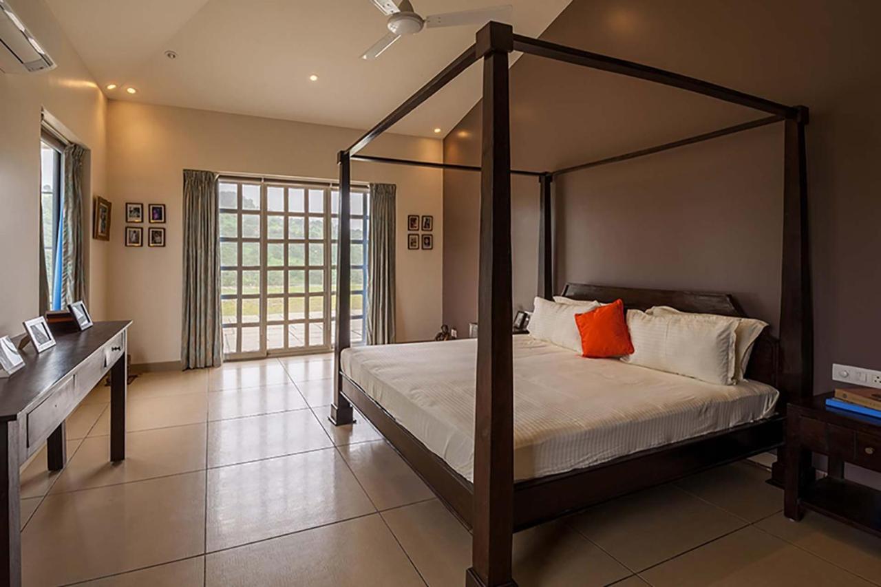 לונבלה Stayvista'S Shivom Villa 12 - A Serene Escape With Views Of The Valley And Lake מראה חיצוני תמונה