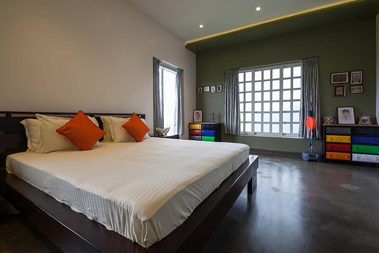 לונבלה Stayvista'S Shivom Villa 12 - A Serene Escape With Views Of The Valley And Lake מראה חיצוני תמונה